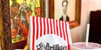 Portillo's Hot Dogs Logo