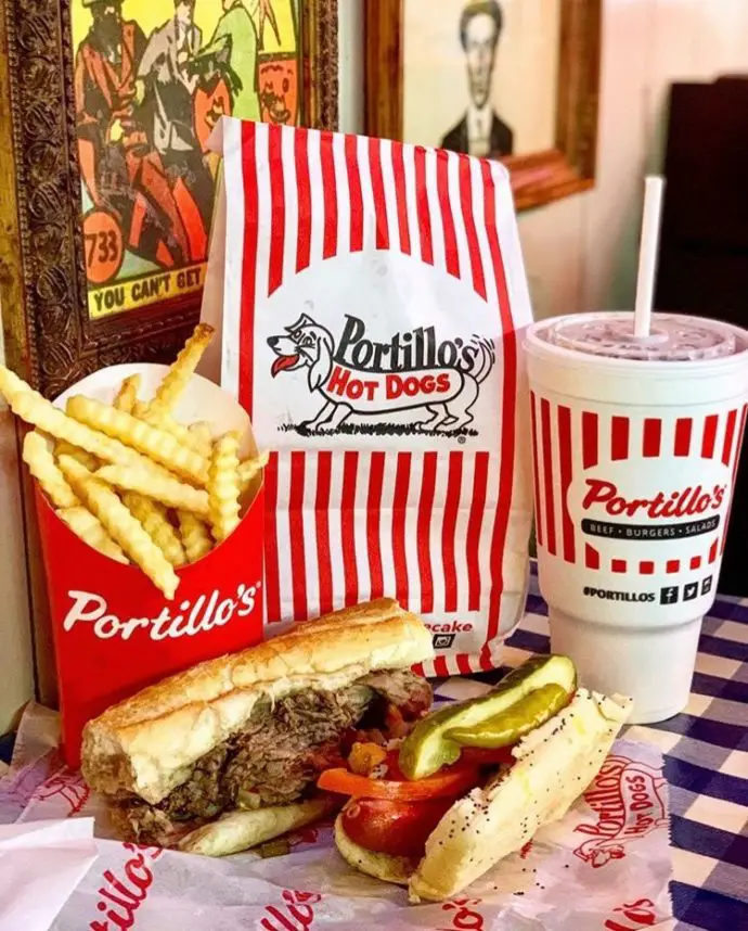 Portillo's Hot Dogs Logo