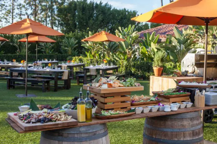 Hotel Irvine Backyard Brunch