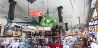 Crabcooker - Newport Beach Interior