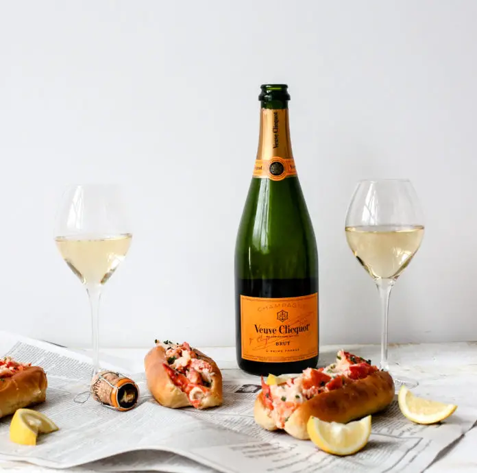 VCP Food Pairing Lobster Rolls YL (1)