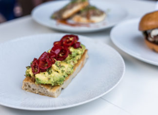 Bello Toast All’Avocado Burger Biscuits