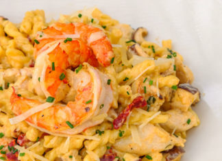 Daily Grill Spicy Shrimp & Chicken Pasta