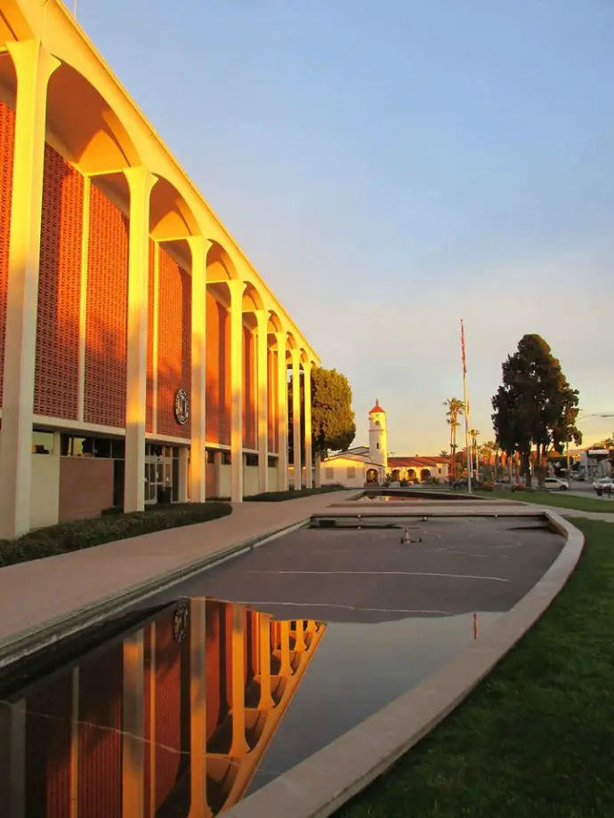 Fullerton City Hall