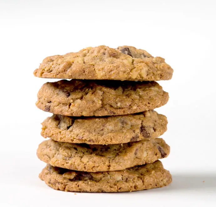 Hotel Maya For The First Time, DoubleTree By Hilton Reveals Official Chocolate Chip Cookie Recipe Stack Photo (1)