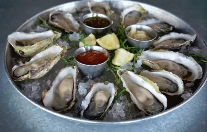 Raw Bar Slapfish Oysters