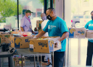 Chefs Volunteer At So Cal Food Bank