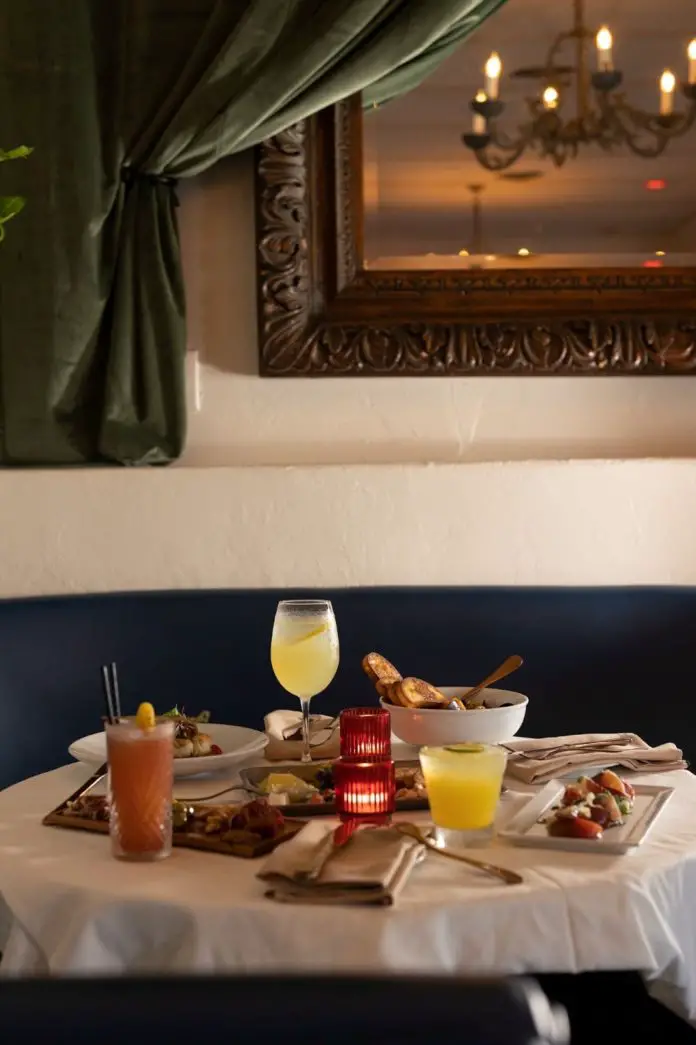 Comedor at La Casa del Camino Hotel Tablescape